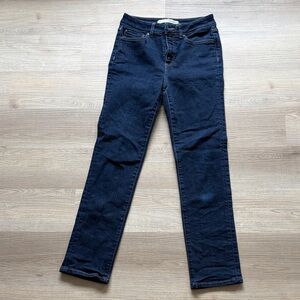 DENVER HAYES - DARK BLUE - STRAIGHT JEAN - SIZE 8